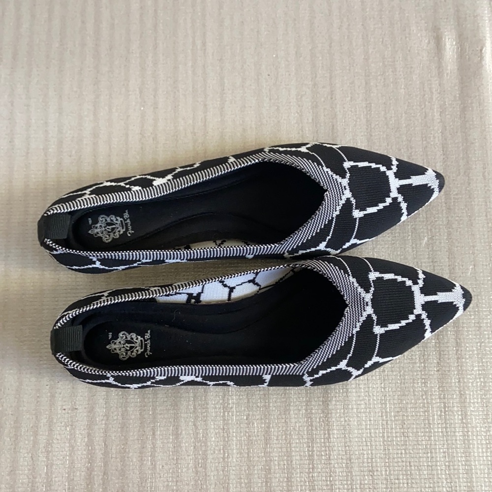 Ballet flats